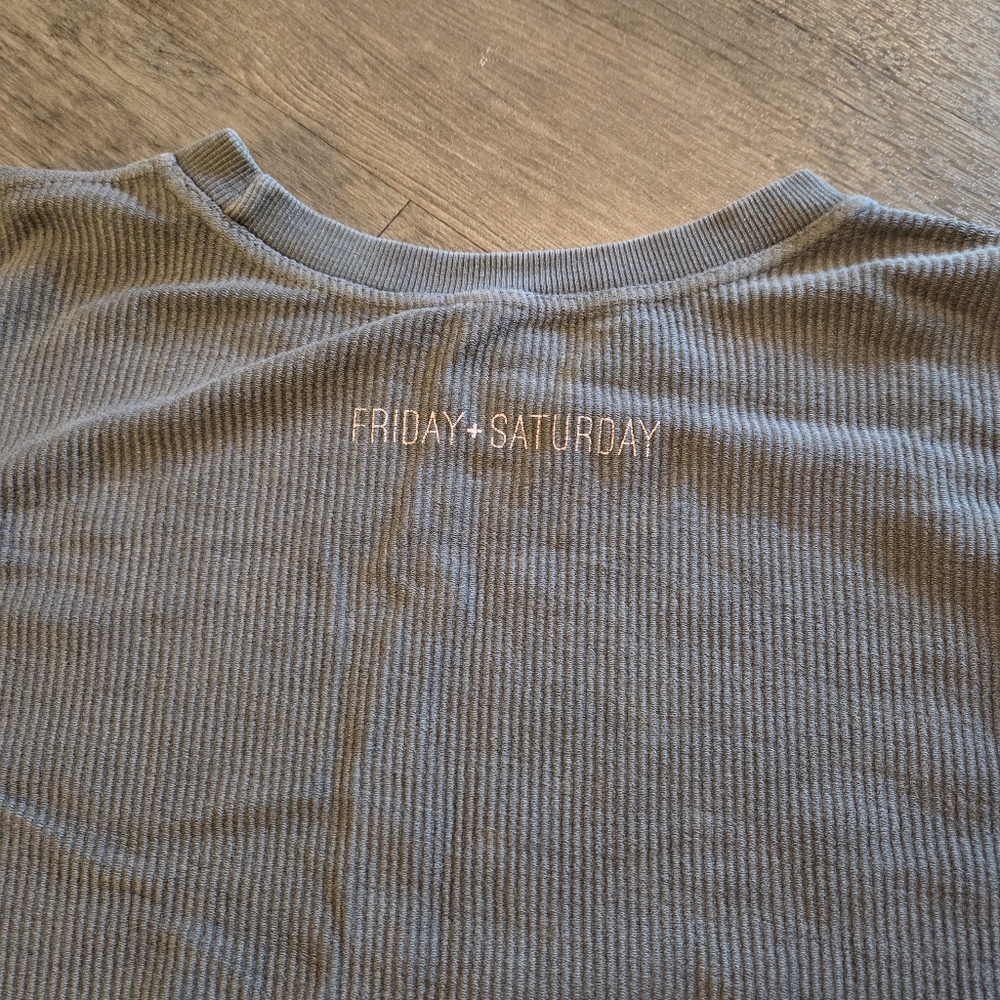 'OUT OF OFFICE' Ribbed Sweatshirt - Picture 5 of 9